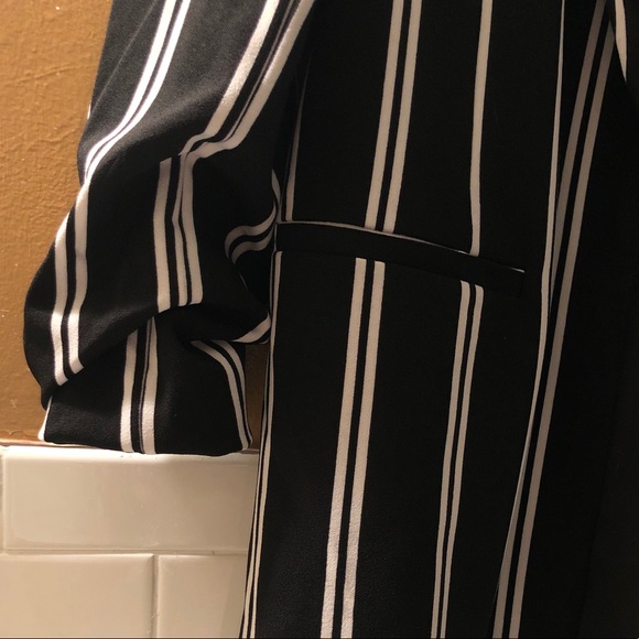 ONE 5 ONE Long black blazer with white stripes - Picture 3 of 4